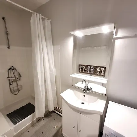 Moderne - 300m - Animaux Admis - Fr-1-92-581 Apartman