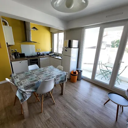 Moderne - 300m - Animaux Admis - Fr-1-92-581 Lägenhet *